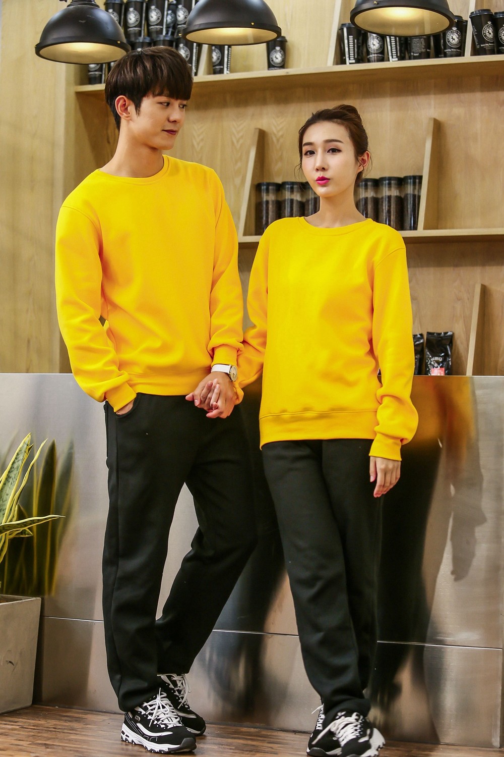 純色圓領(lǐng)衛(wèi)衣7色 純色圓領(lǐng)衛(wèi)衣7色