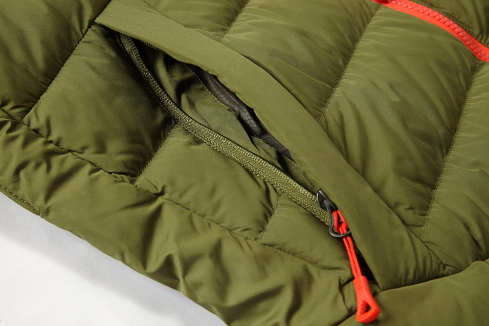 冬季羽絨服細節(jié)展示 冬季羽絨服細節(jié)展示