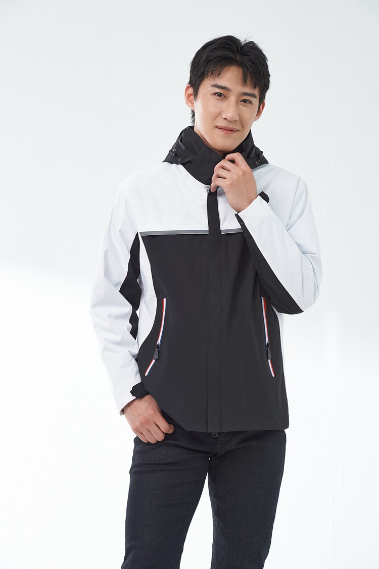 男款沖鋒衣定制模特展示 男款沖鋒衣定制模特展示