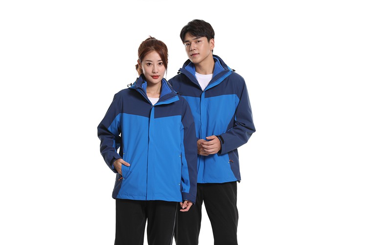 男女同款戶外沖鋒衣模特展示 男女同款戶外沖鋒衣模特展示
