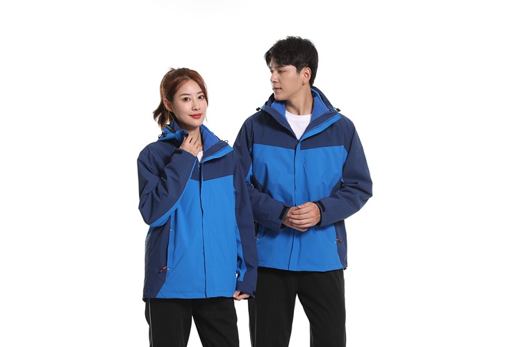男女同款戶外沖鋒衣模特展示 男女同款戶外沖鋒衣模特展示