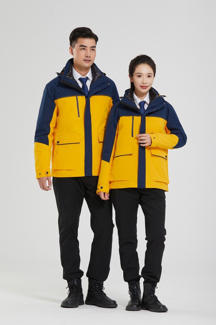 沖鋒衣模特展示 沖鋒衣模特展示