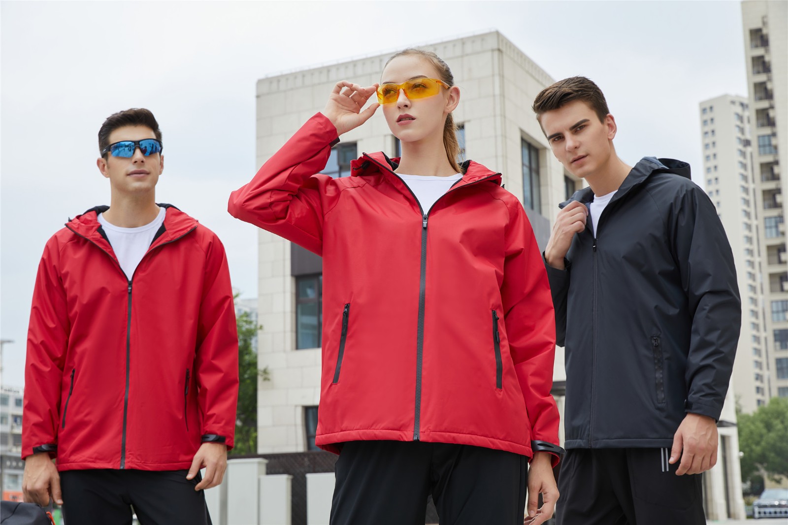 沖鋒衣模特上身效果展示圖 沖鋒衣模特上身效果展示圖